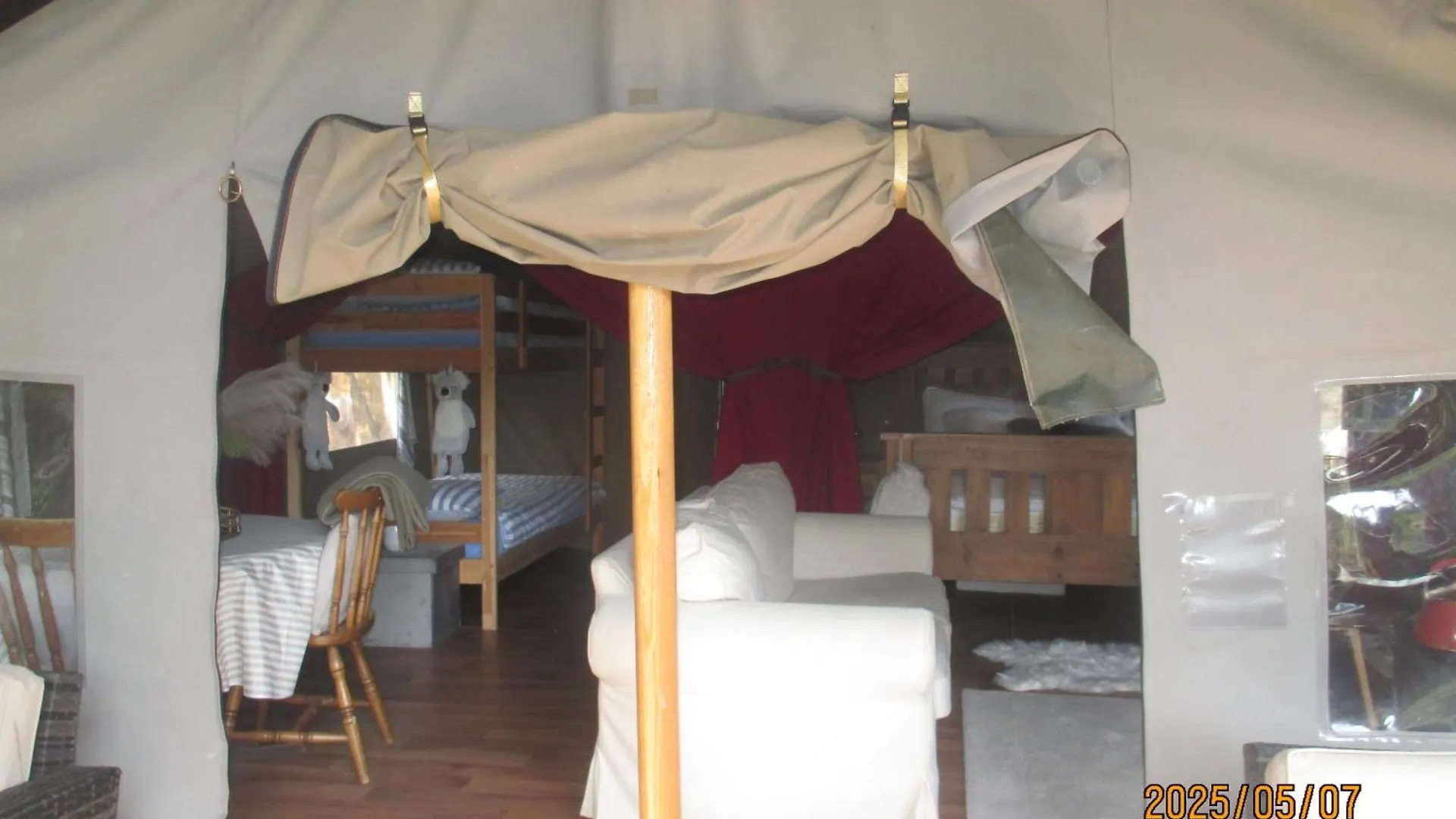 Luxury Tree Top Glamping Safari Tent 基拉尼